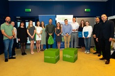 WBIŚiA_Uczestnicy (studenci, komisja konkursowe oraz Władze Wydziału) finału konkursu Dyplomowa Sesja Plakatowa POSTER MASTER 2025 na WBIŚiA fot. D. Zientek